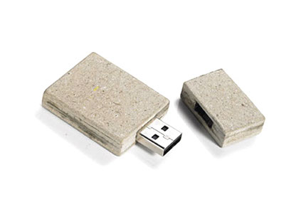 Memoria usb cartón reciclado